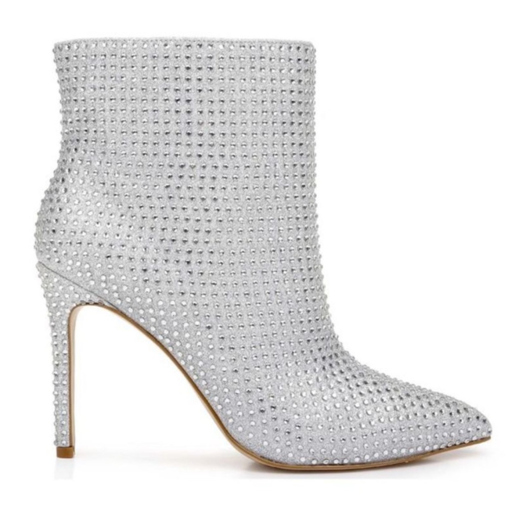 ✨ Jewel Badgley Mischka Jude Crystal Bootie – Silver Sparkle Size 7